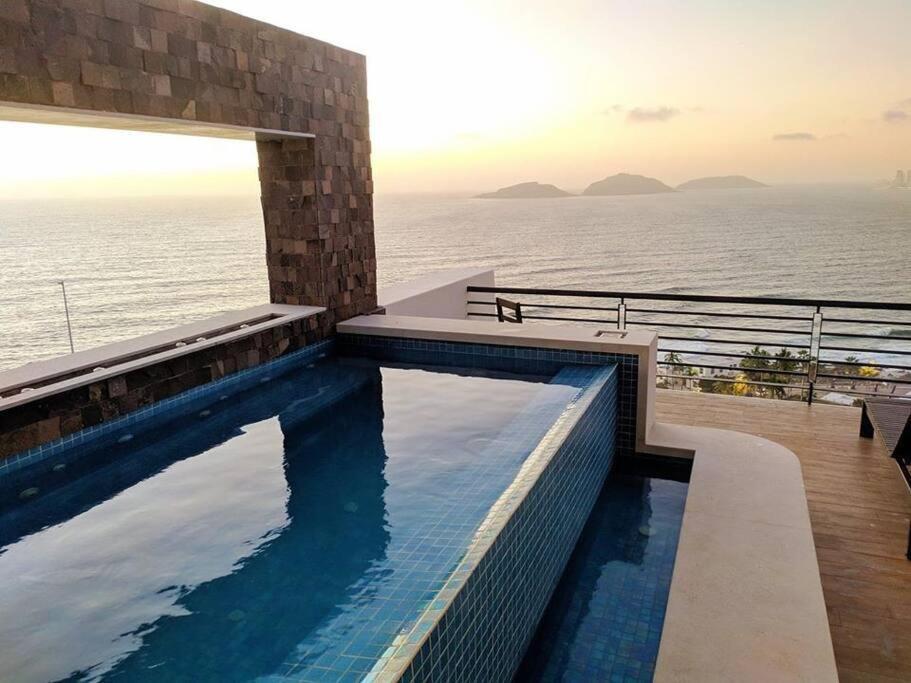 LUJOSO PENTHOUSE CON ALBERCA PRIVADA PARA 15 PERSONAS EN MAZATLAN, SIN.  MAZATLAN (Mexico) | BOOKED